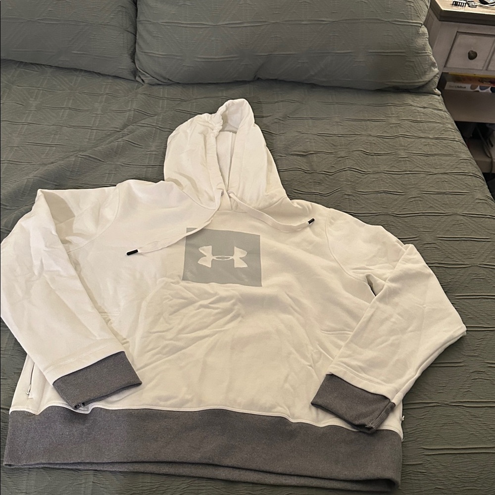Under Armour White and Gray Pullover